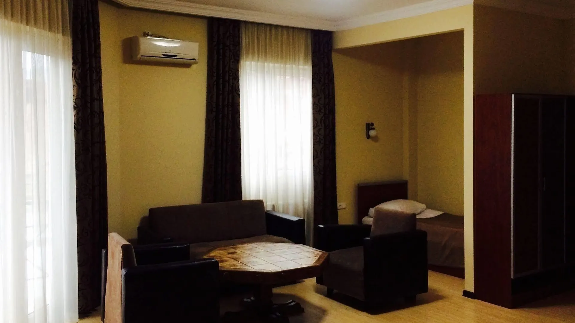 Armazi Palace Tbilisi 3*,